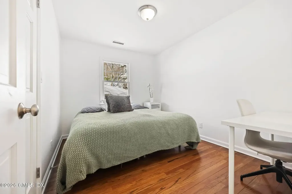 52 Valleywood Road Cos Cob CT 06807