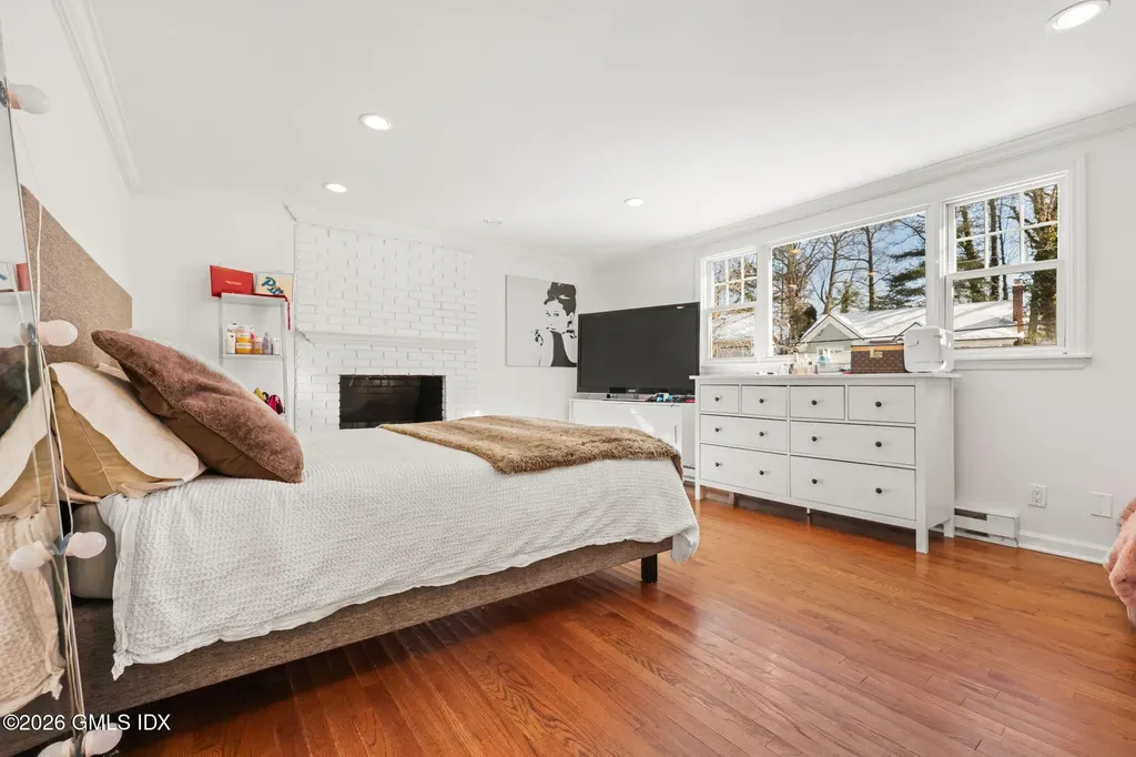 52 Valleywood Road Cos Cob CT 06807