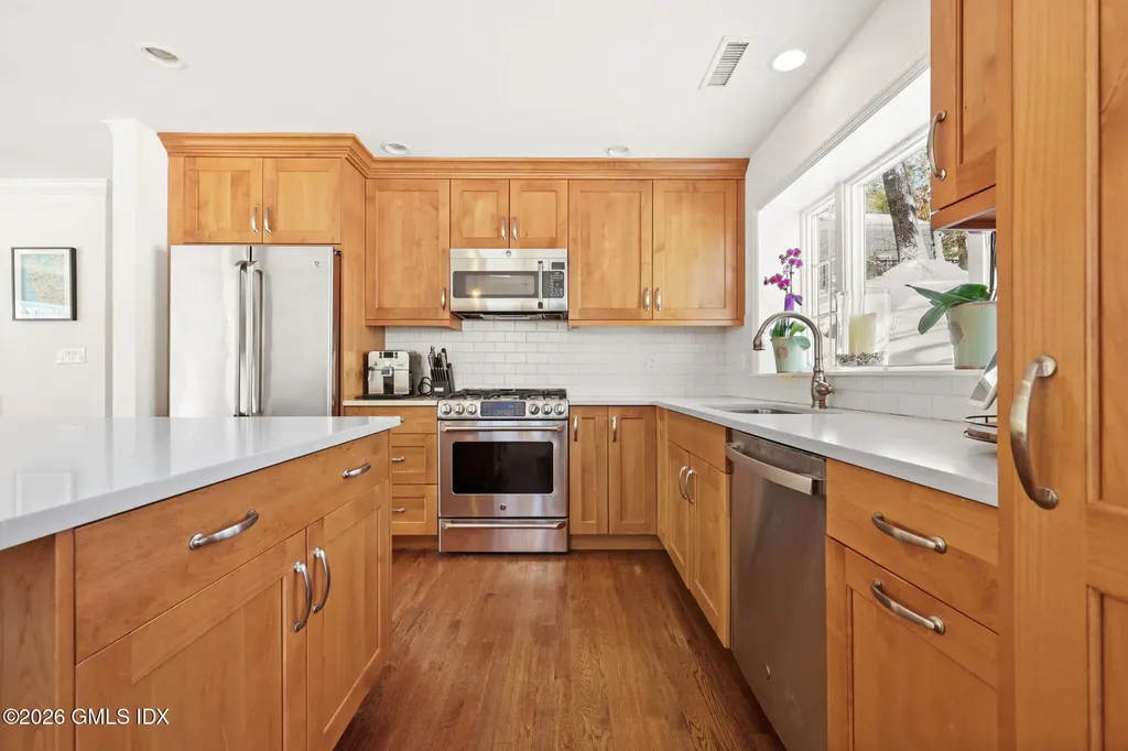 52 Valleywood Road Cos Cob CT 06807