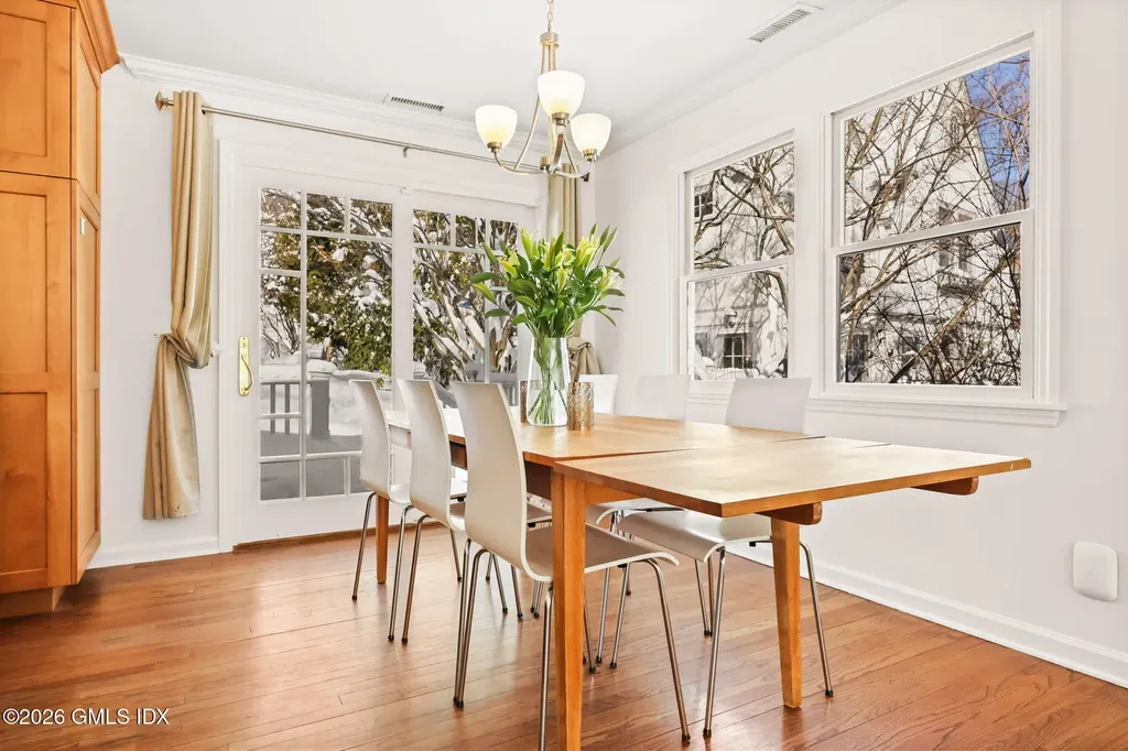 52 Valleywood Road Cos Cob CT 06807