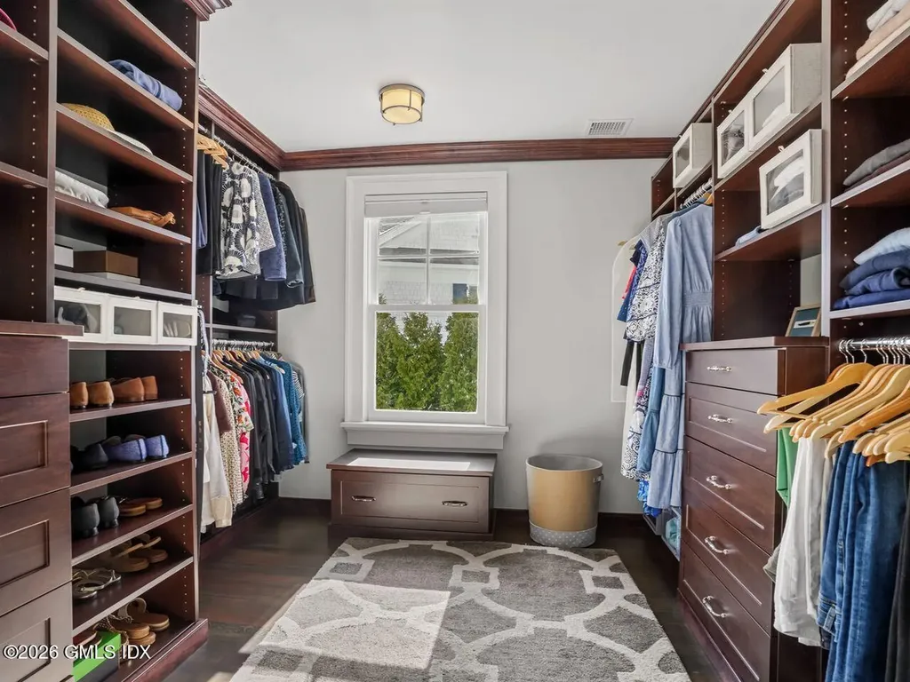 21 Lake Drive Riverside CT 06878