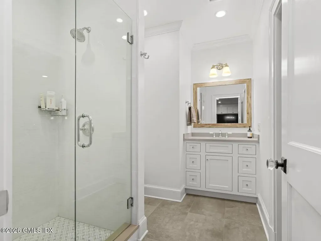 21 Lake Drive Riverside CT 06878