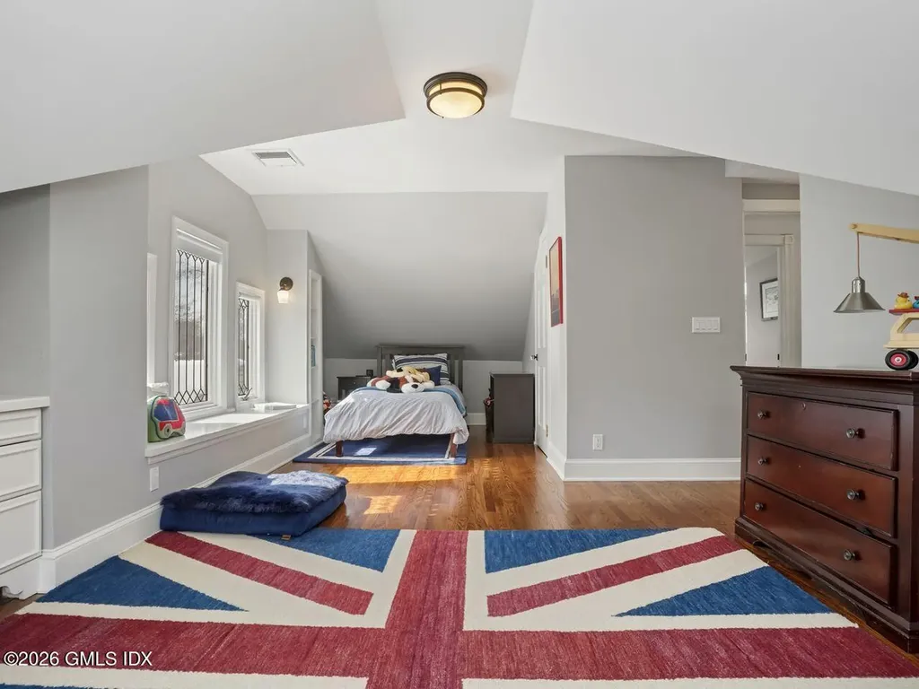 21 Lake Drive Riverside CT 06878