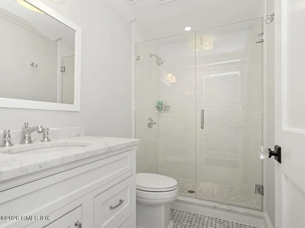 21 Lake Drive Riverside CT 06878