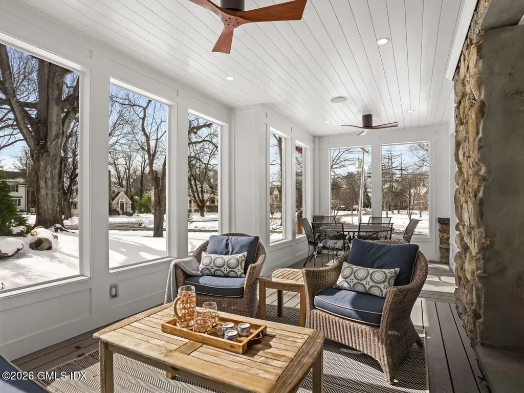 21 Lake Drive Riverside CT 06878