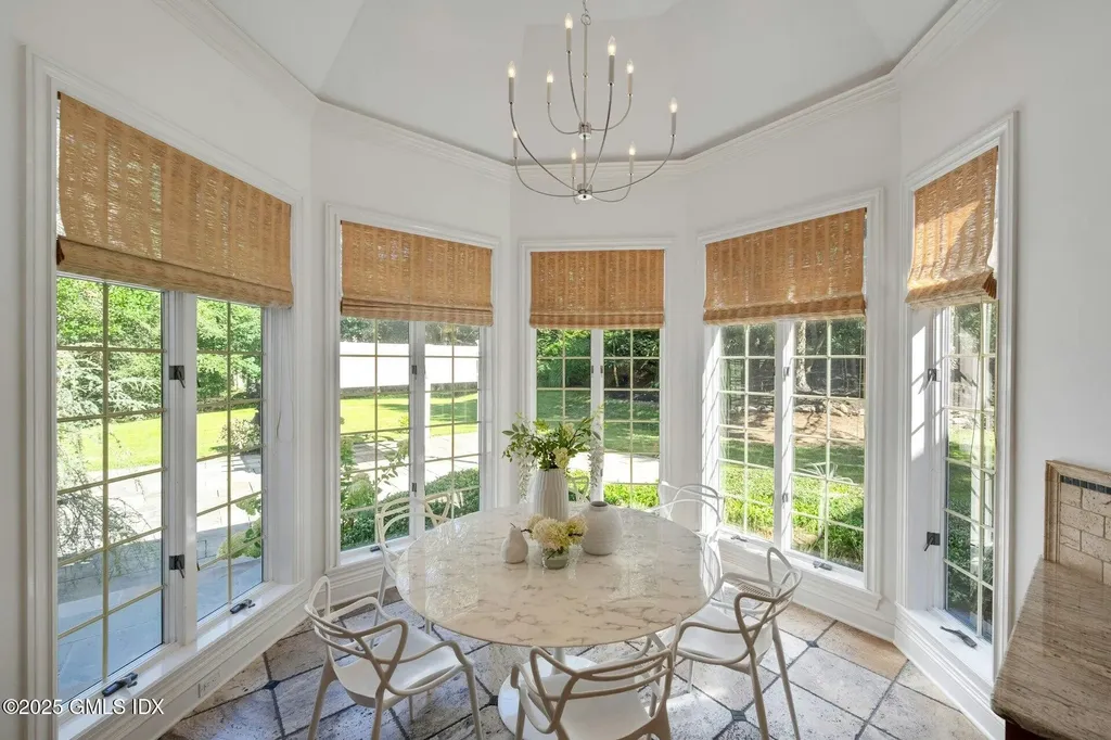 39 Running Brook Lane New Canaan CT 06840