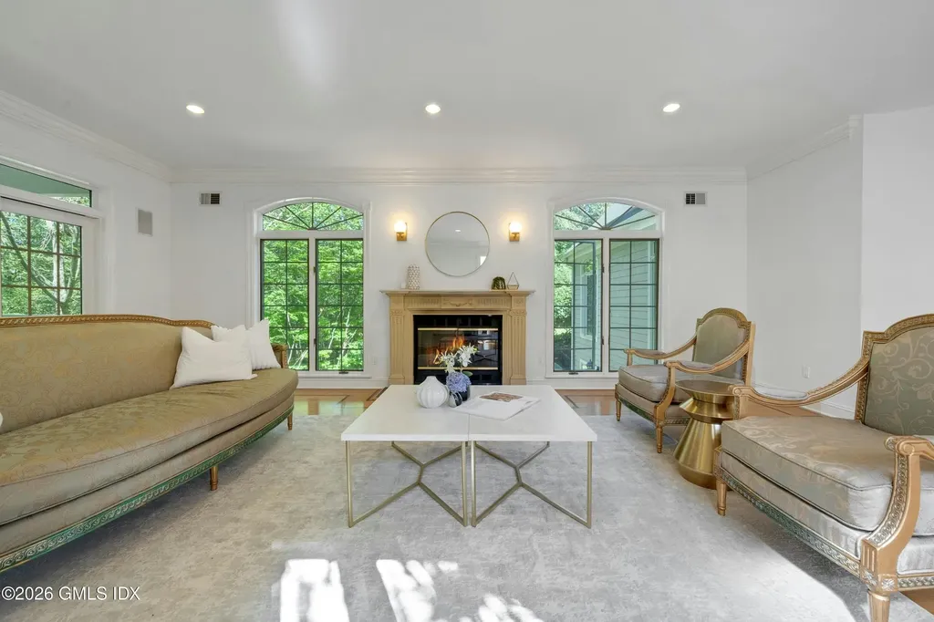 39 Running Brook Lane New Canaan CT 06840