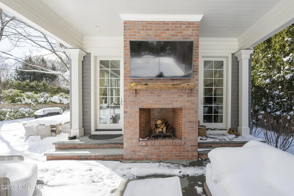 7 Indian Head Road Riverside CT 06878