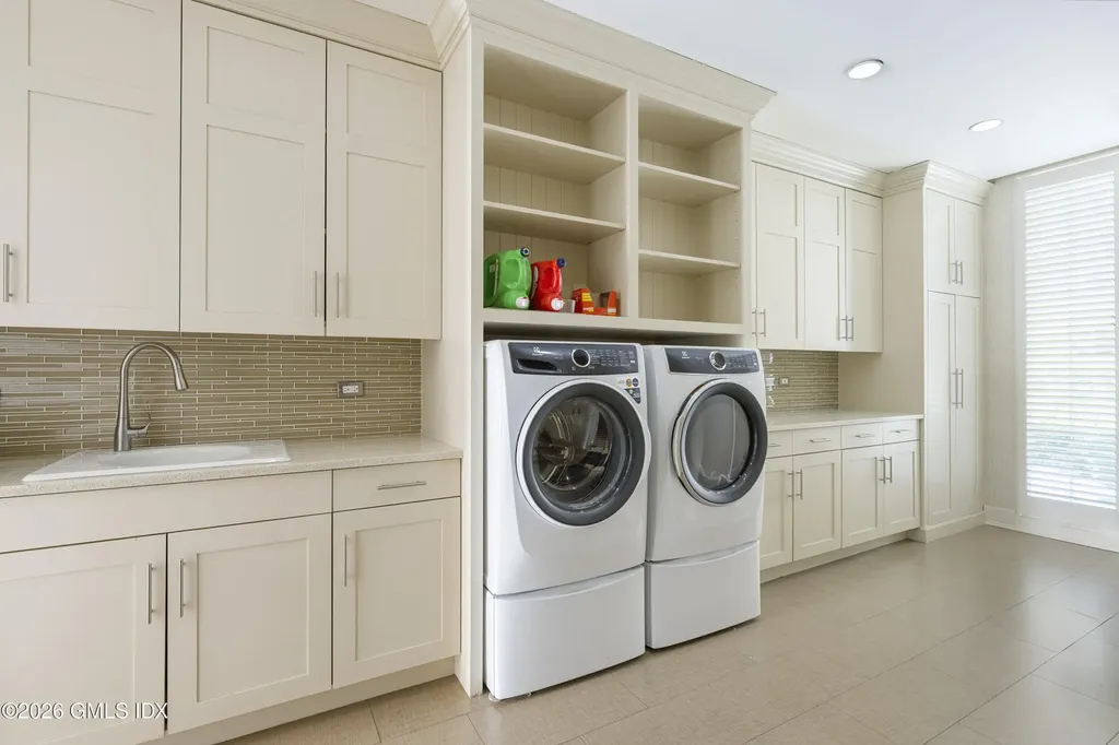 38 Partridge Hollow Road Greenwich CT 06831