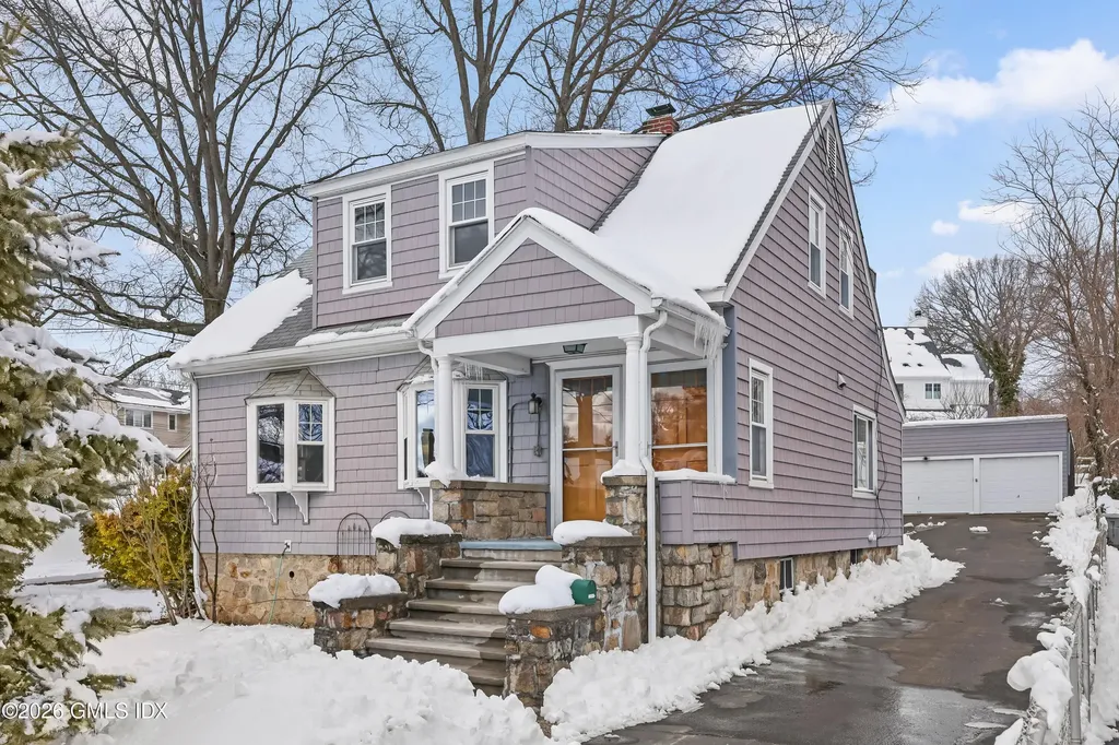 23 Thornhill Road Riverside CT 06878