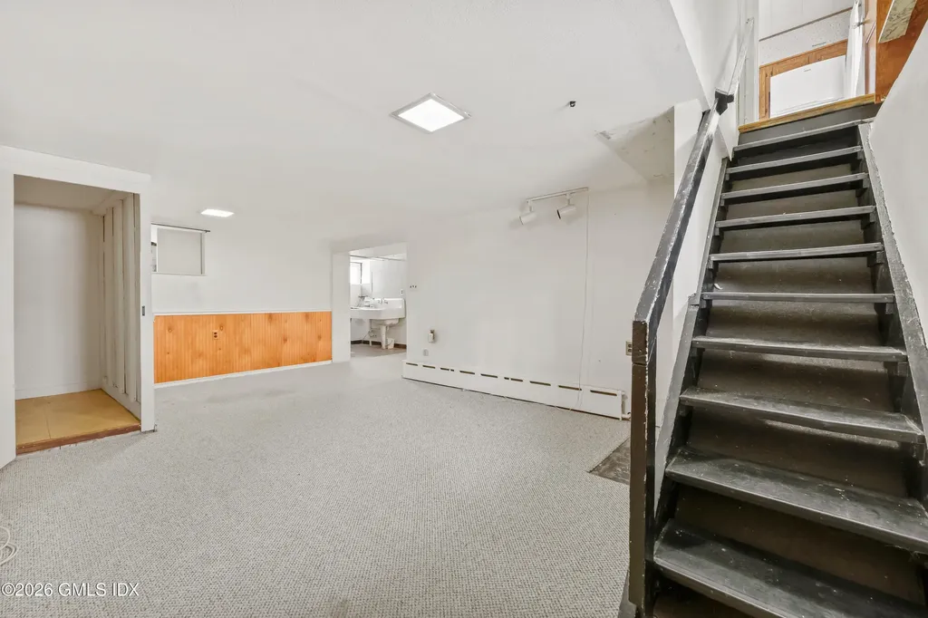 23 Thornhill Road Riverside CT 06878