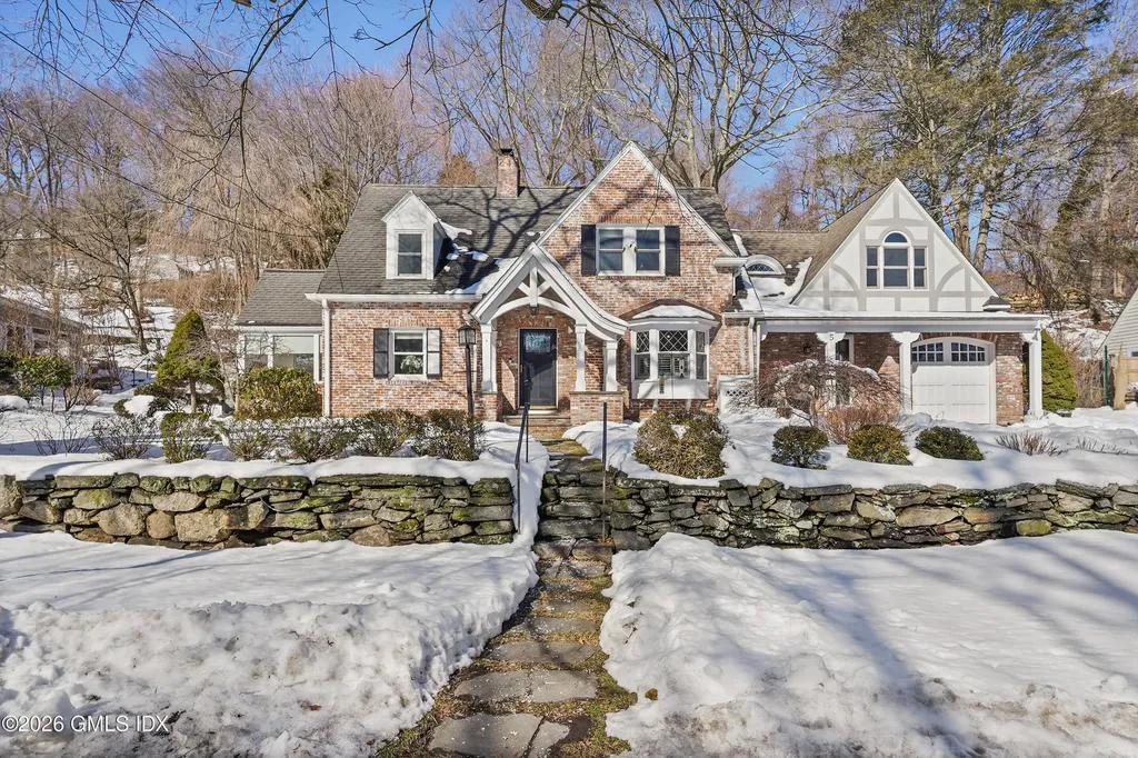 5 Halliwell Drive Stamford CT 06902