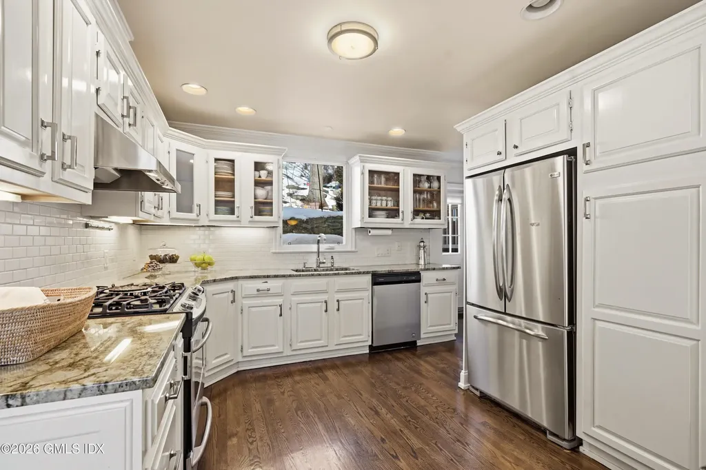 5 Halliwell Drive Stamford CT 06902