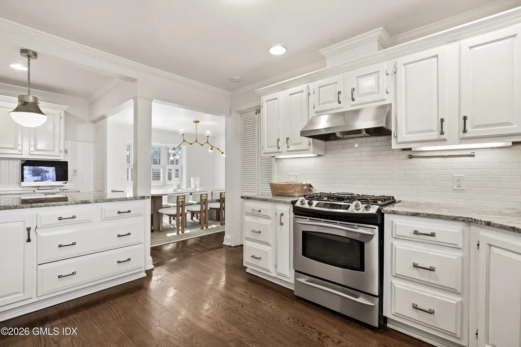 5 Halliwell Drive Stamford CT 06902