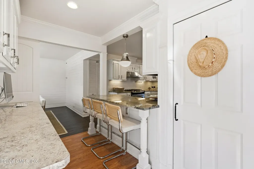 5 Halliwell Drive Stamford CT 06902