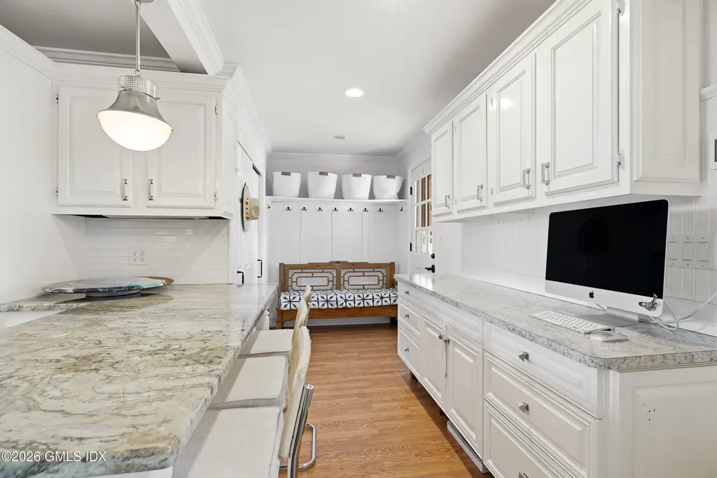 5 Halliwell Drive Stamford CT 06902