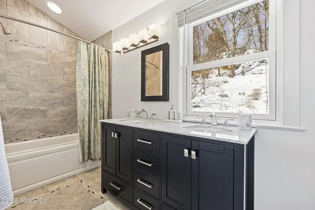 5 Halliwell Drive Stamford CT 06902