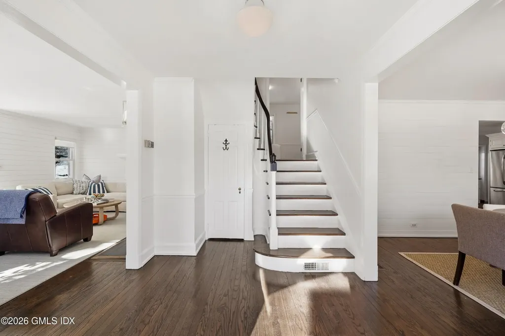 5 Halliwell Drive Stamford CT 06902