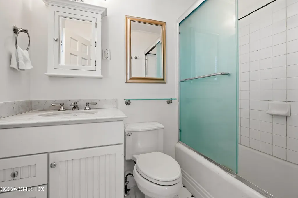 5 Halliwell Drive Stamford CT 06902