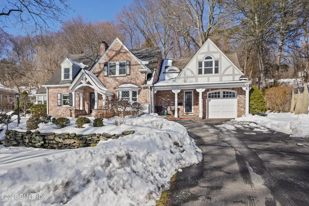 5 Halliwell Drive Stamford CT 06902