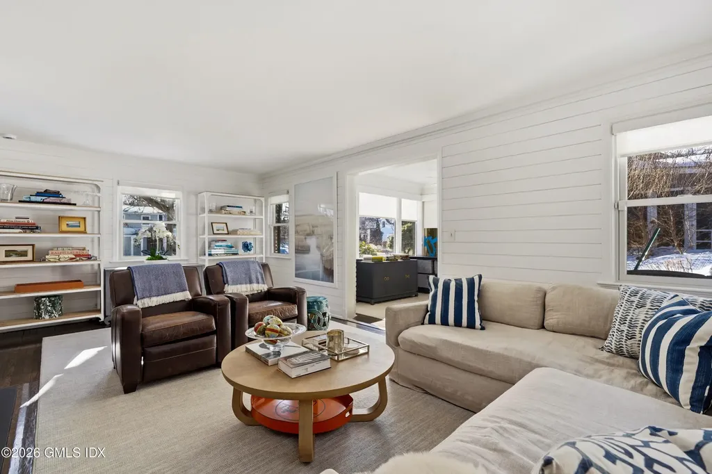 5 Halliwell Drive Stamford CT 06902