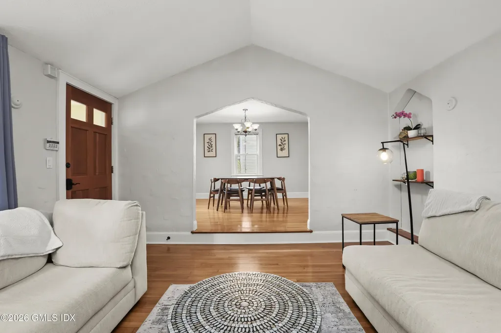 11 Rex Street Greenwich CT 06831