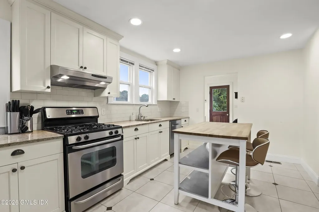 11 Rex Street Greenwich CT 06831