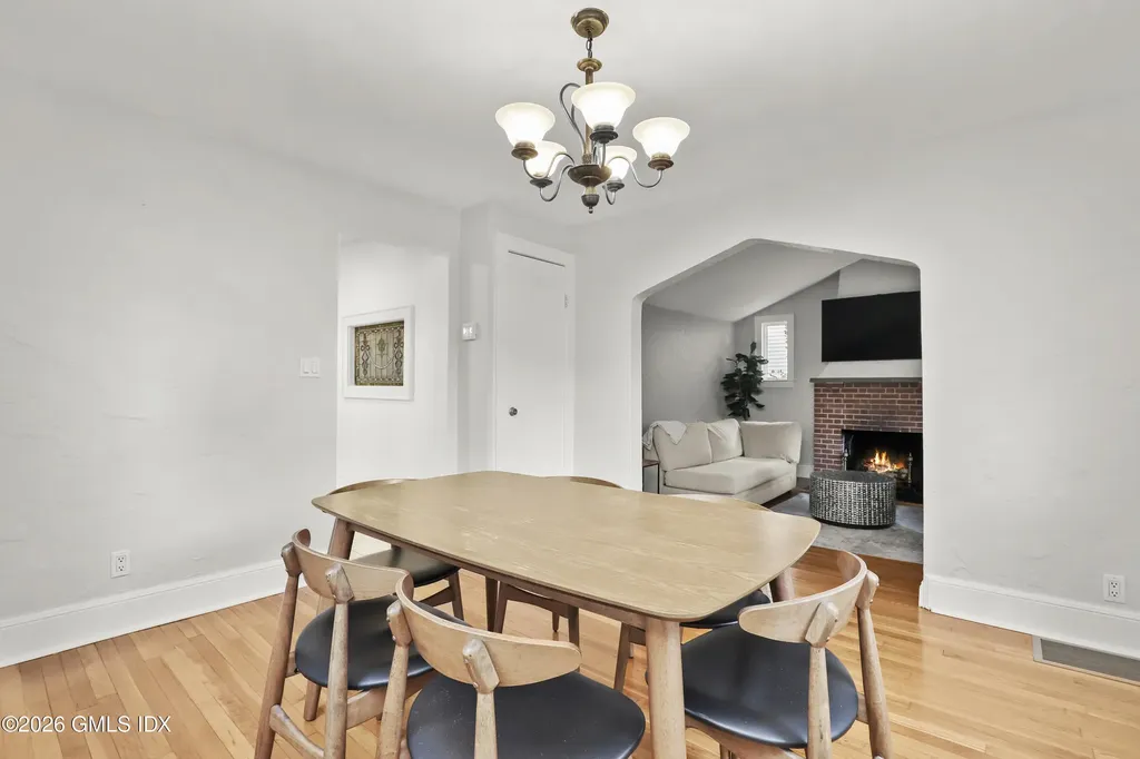 11 Rex Street Greenwich CT 06831