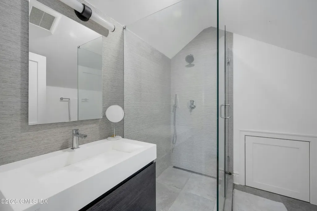 103 Connecticut Avenue Greenwich CT 06830