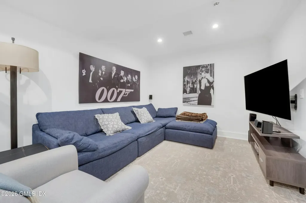 103 Connecticut Avenue Greenwich CT 06830