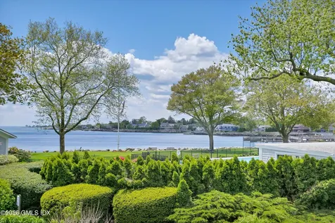 175 Dolphin Cove Quay Stamford CT 06902