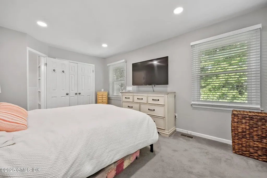 63 Indian Harbor Drive Greenwich CT 06830