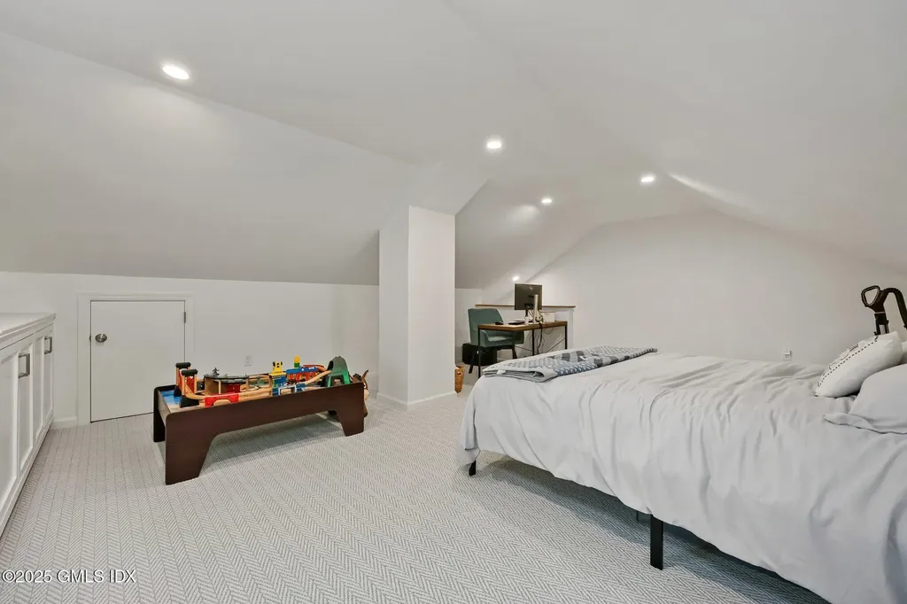 63 Indian Harbor Drive Greenwich CT 06830