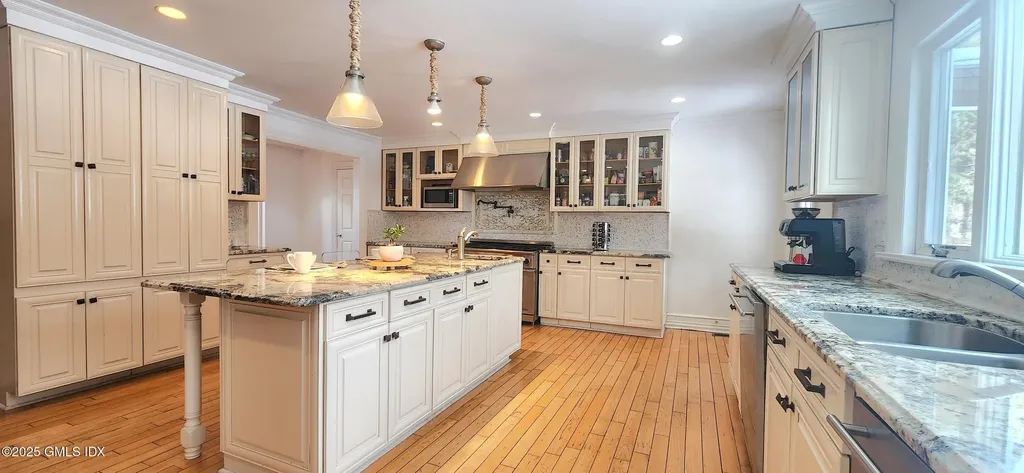 85 Cutler Road Greenwich CT 06831