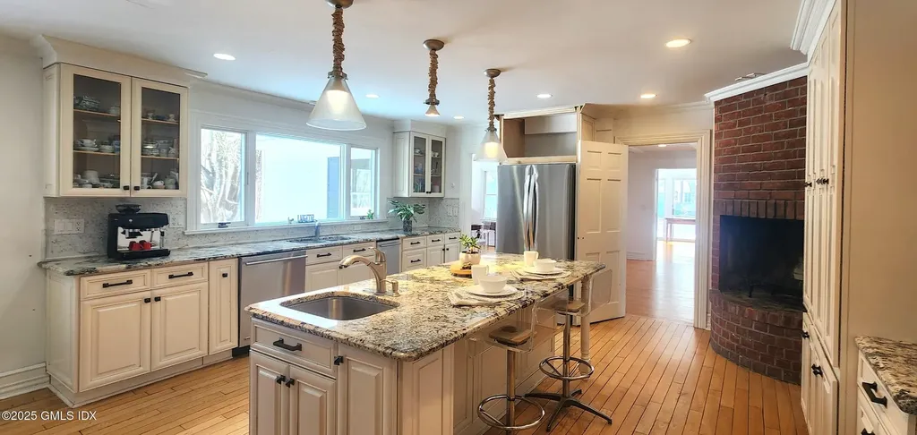 85 Cutler Road Greenwich CT 06831