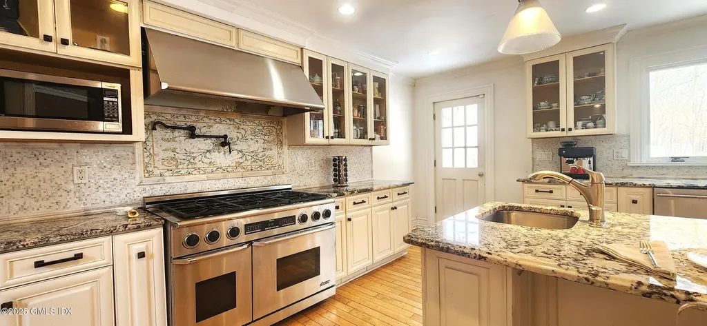 85 Cutler Road Greenwich CT 06831