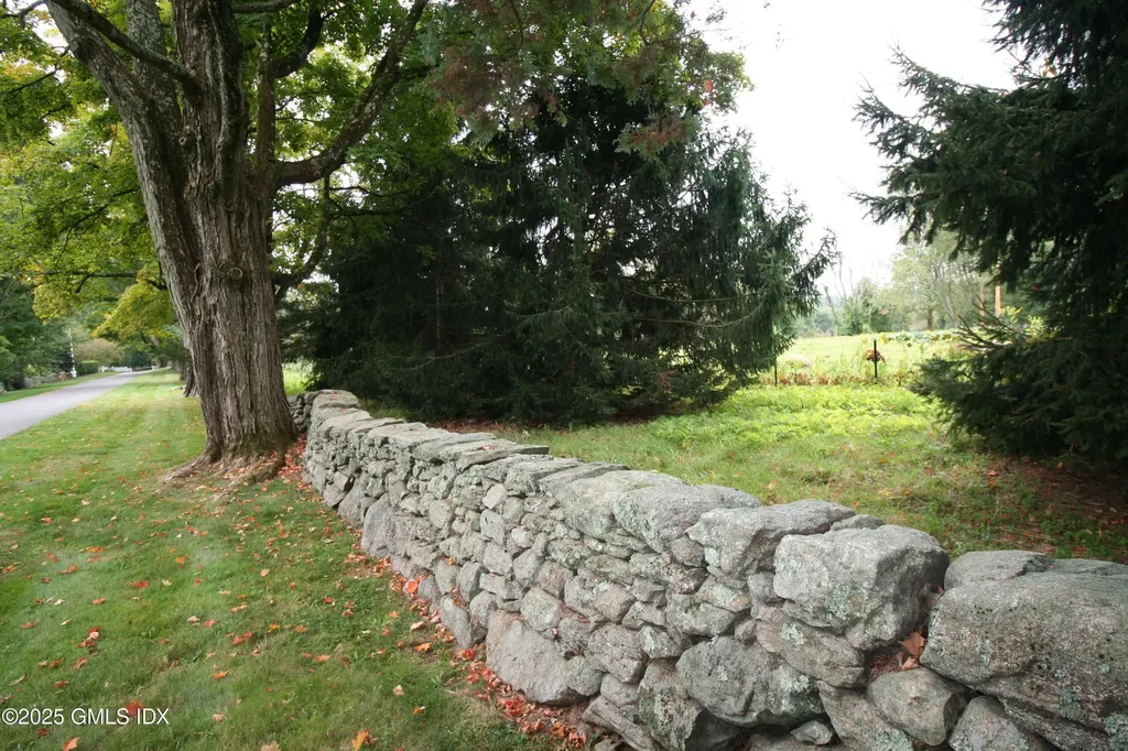 10 Cliffdale Road Greenwich CT 06831