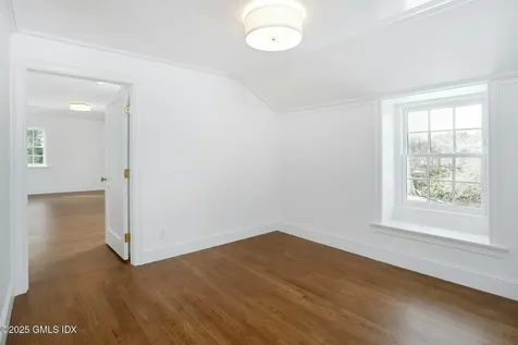 7 Deer Lane Greenwich CT 06830