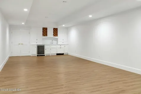 7 Deer Lane Greenwich CT 06830