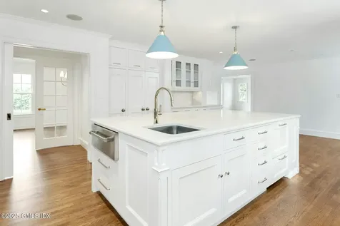 7 Deer Lane Greenwich CT 06830