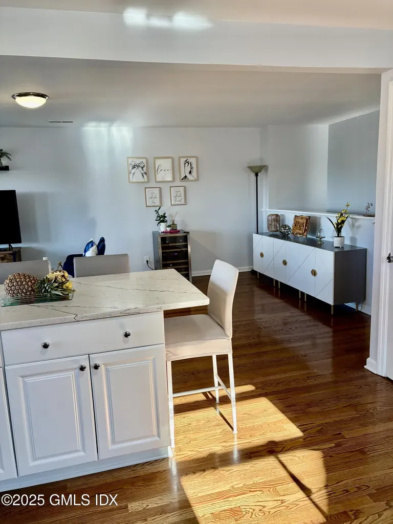 27 High Street Greenwich CT 06830