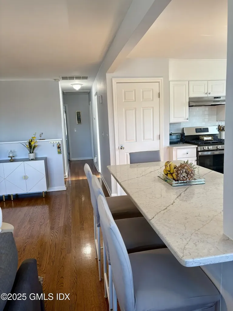 27 High Street Greenwich CT 06830