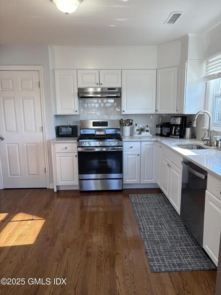 27 High Street Greenwich CT 06830