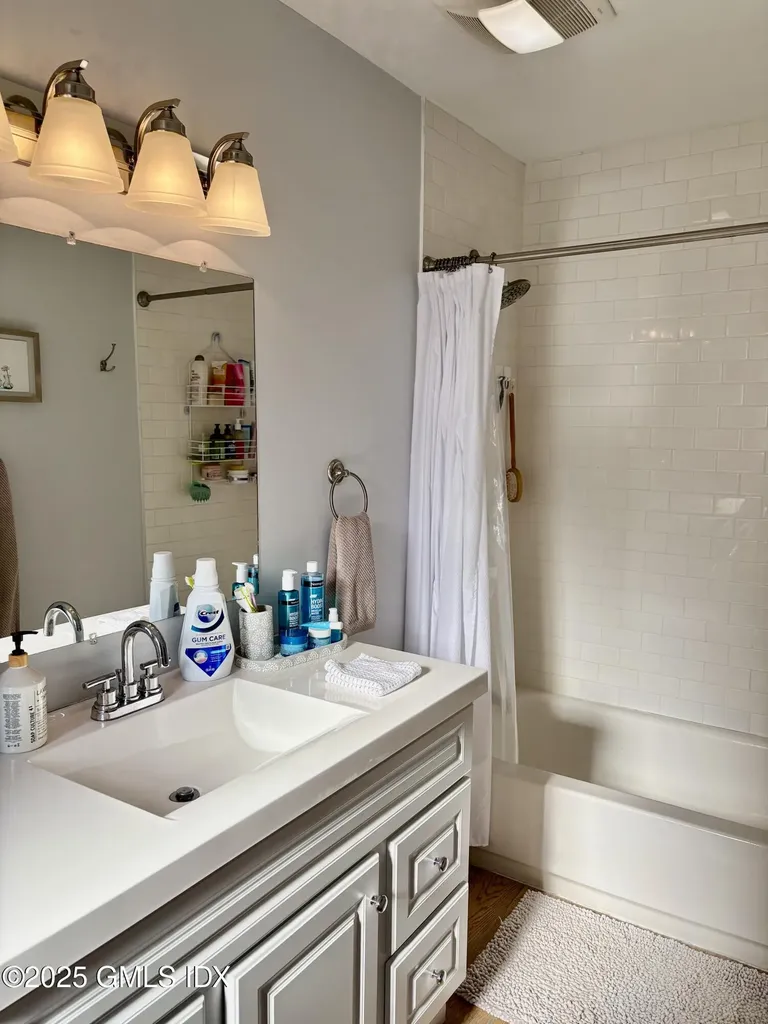 27 High Street Greenwich CT 06830