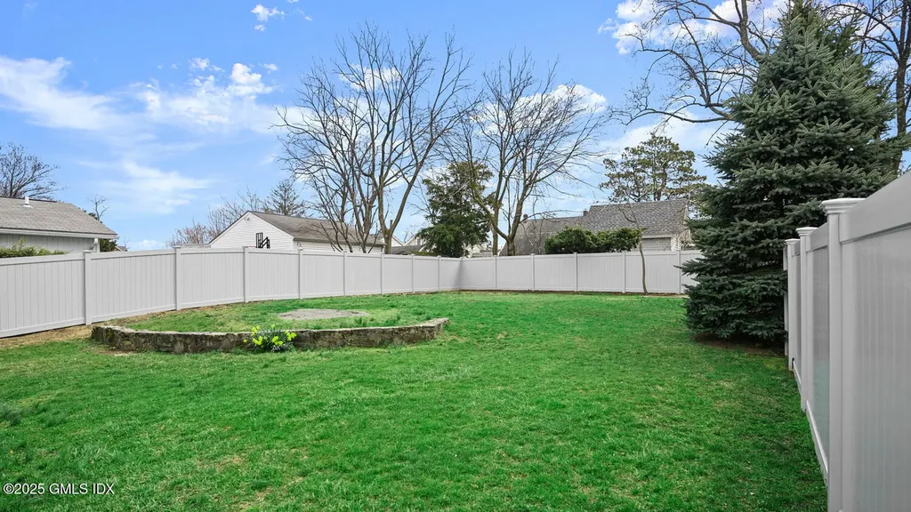 27 High Street Greenwich CT 06830