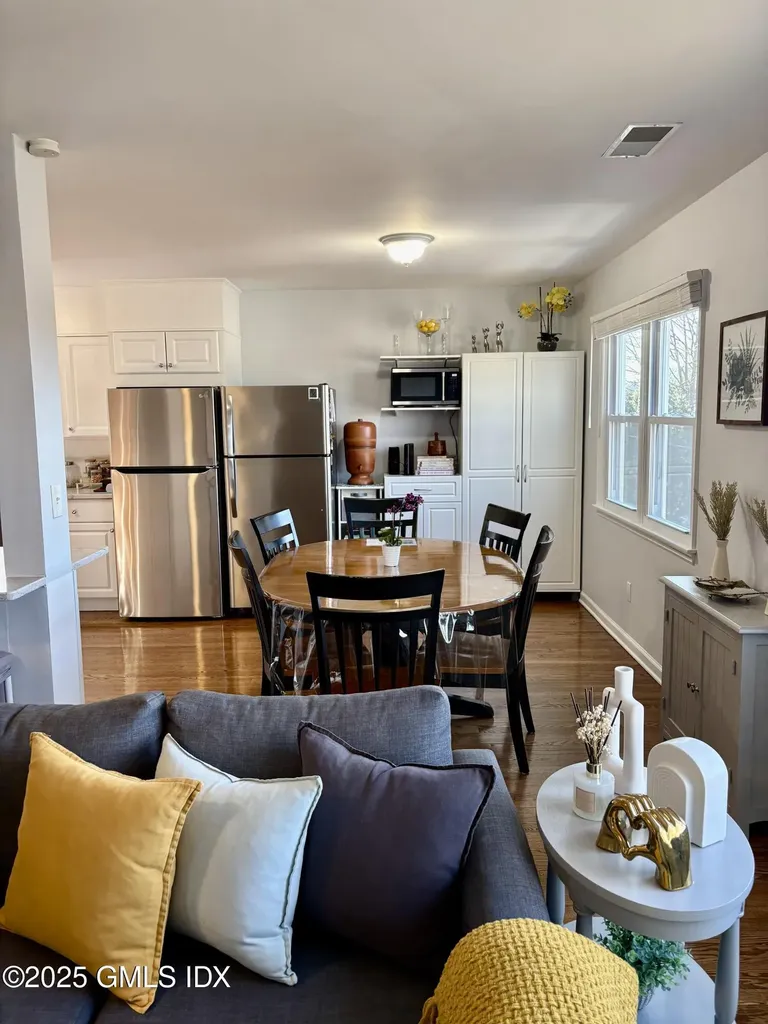 27 High Street Greenwich CT 06830