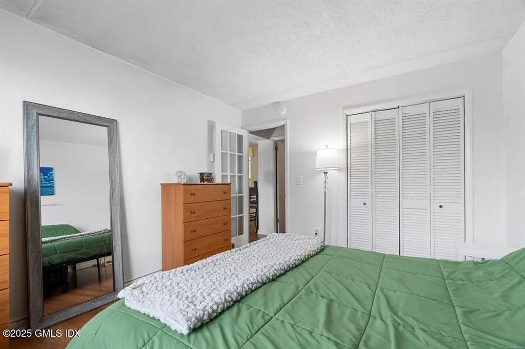 1535 E Putnam Avenue Old Greenwich CT 06870