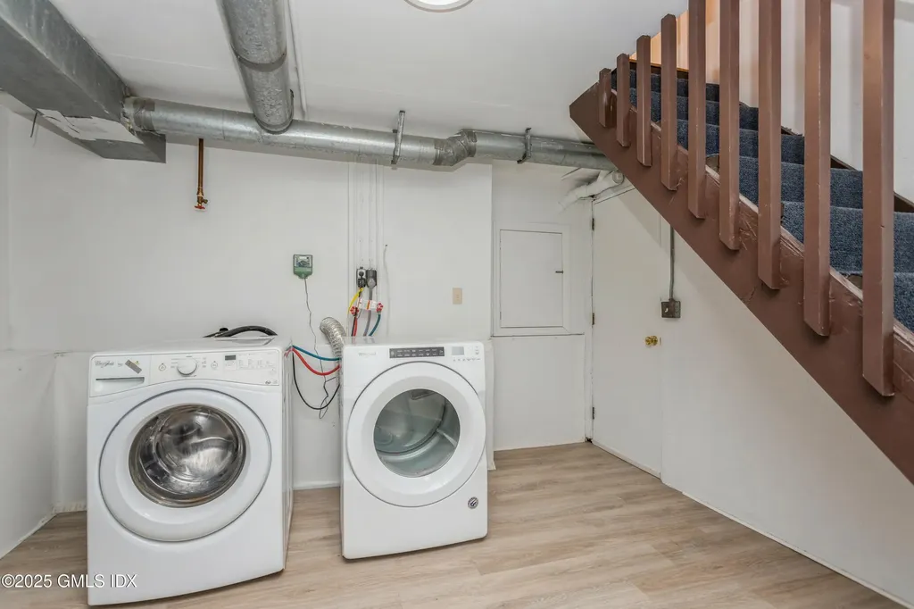 55 Richmond Drive Old Greenwich CT 06870