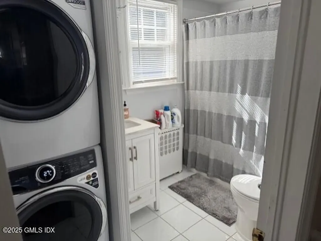 26 Halsey Drive Old Greenwich CT 06870