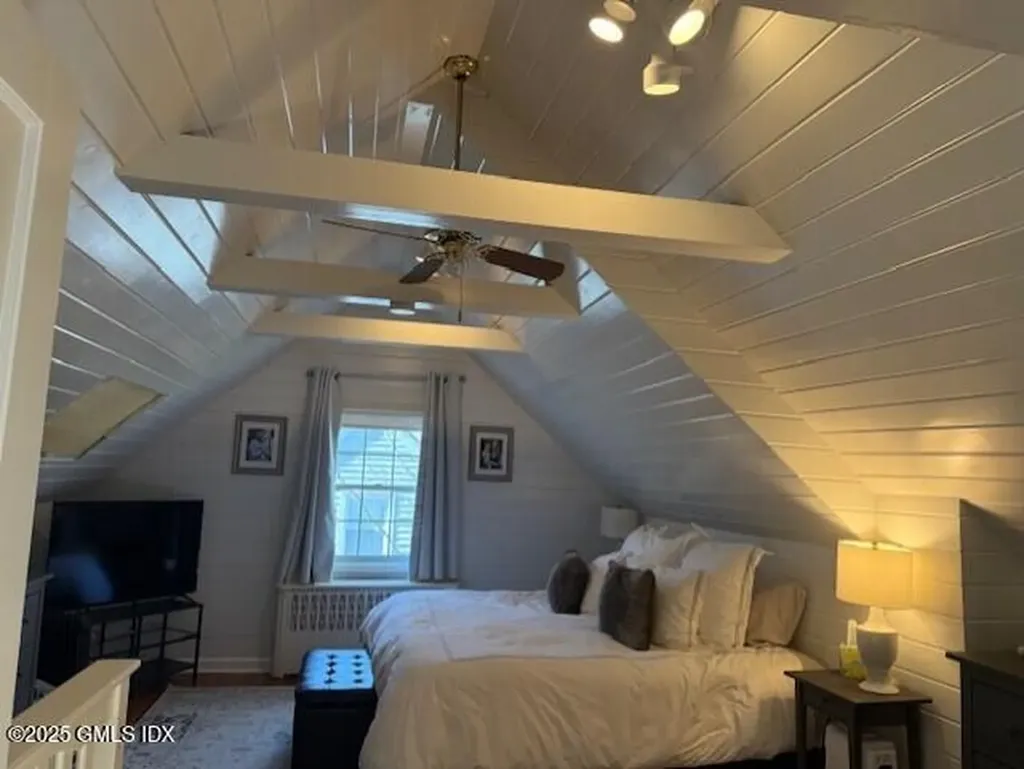 26 Halsey Drive Old Greenwich CT 06870